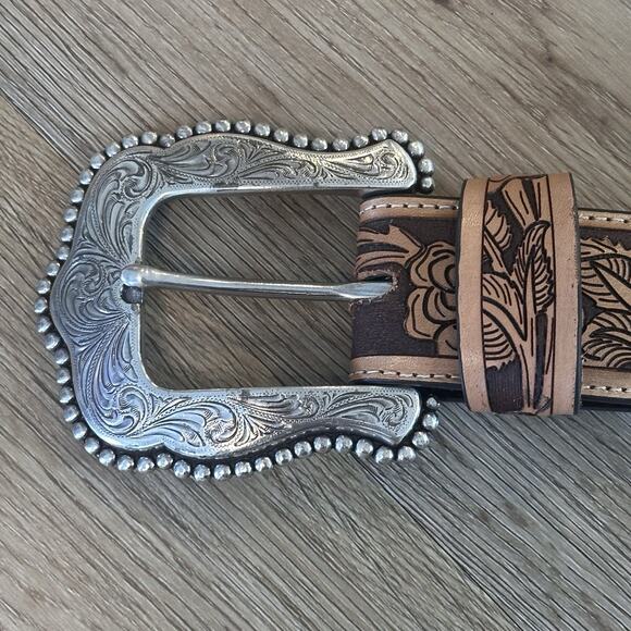 NEW Idyllwind Women’s Small JUST A ROSE EMBOSSED TOOL BELT Western Rodeo Cowgirl - Picture 2 of 9